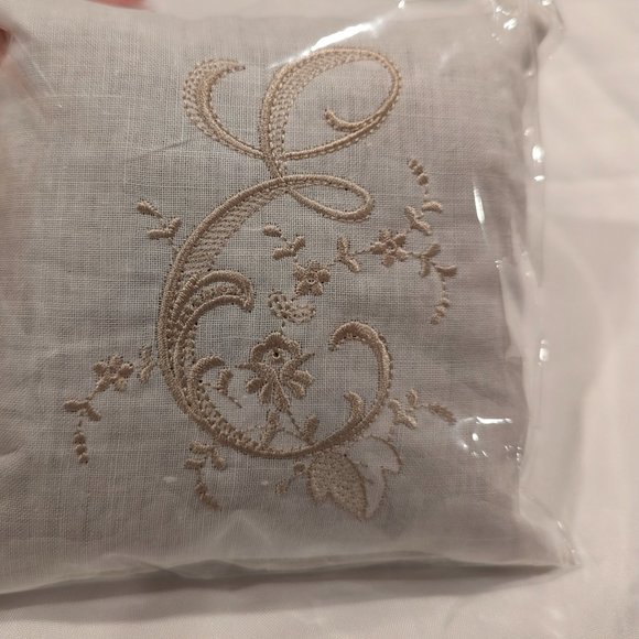 NWT Handmade Embroidered Monogrammed Lavender Pillow (Linen/Cotton) - Picture 3 of 10